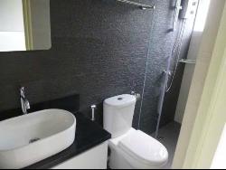 Paya Lebar Crescent (D19), Terrace #36092582